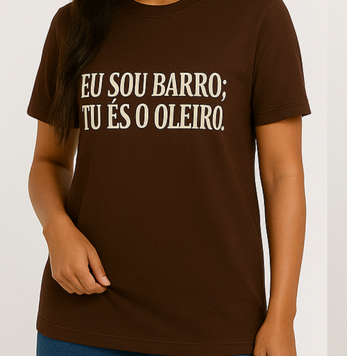 Camiseta "EU SOU BARRO; TU ÉS O OLEIRO. MOLDA-ME, SENHOR ISAÍAS 64:8"
